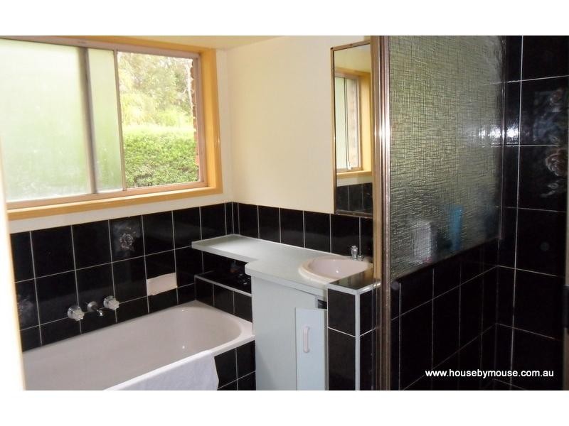 8 Andrea Court, Kawungan QLD 4655