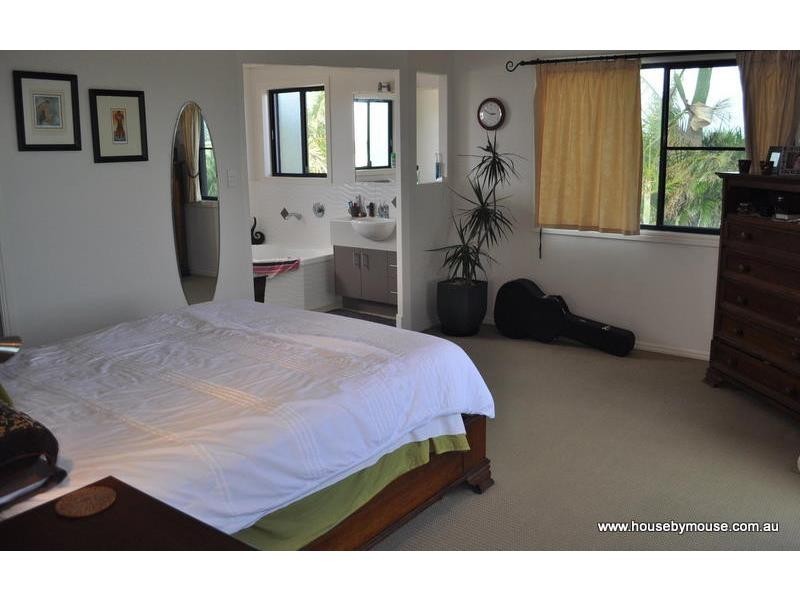 199 Atkinsons Road, Elliott Heads QLD 4670