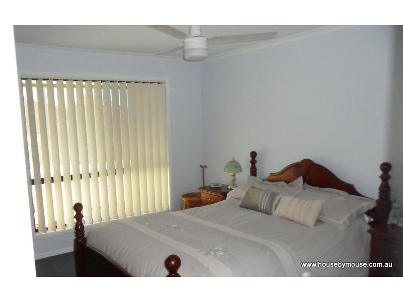 15 Barry Street, Torquay QLD 4655