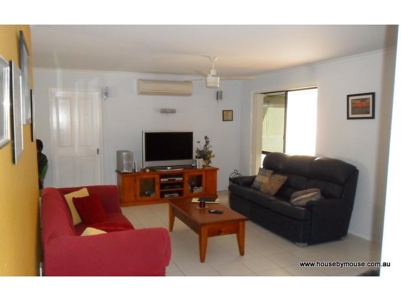 15 Barry Street, Torquay QLD 4655