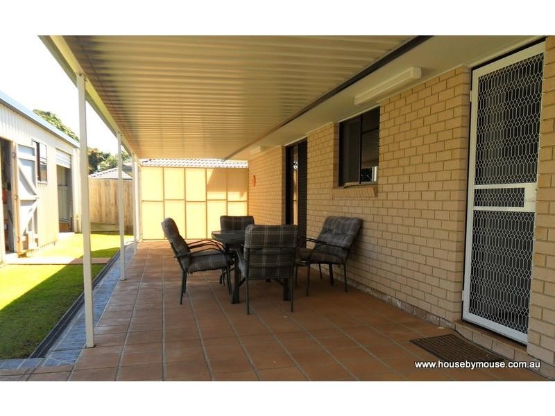 15 Barry Street, Torquay QLD 4655