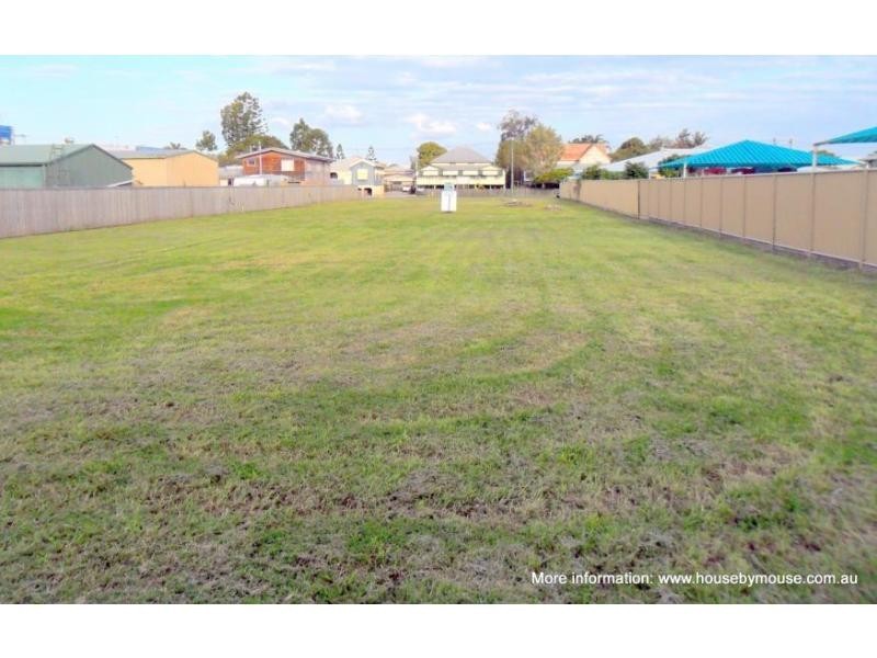 158 Ferry Street, Maryborough QLD 4650