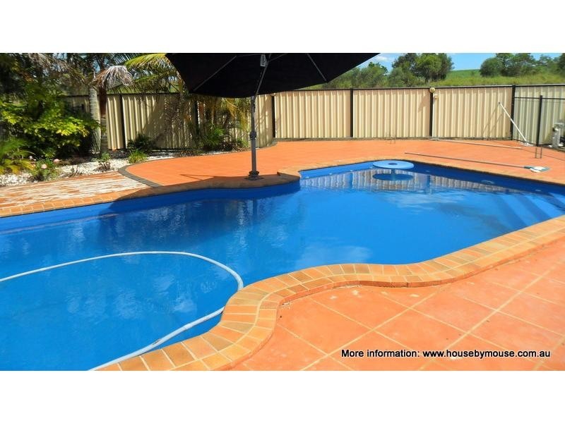 16 Station Road, Childers QLD 4660