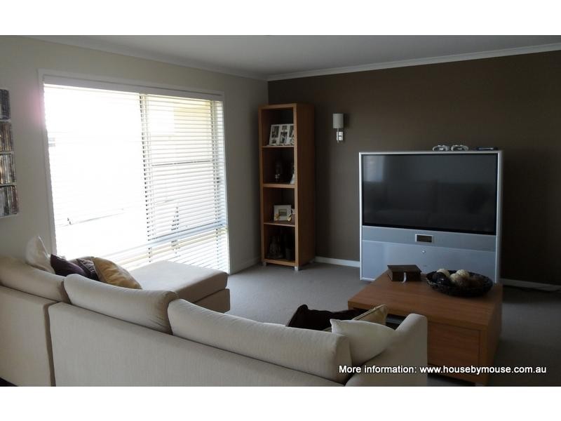 5 Honey Myrtle Close, Burrum Heads QLD 4659