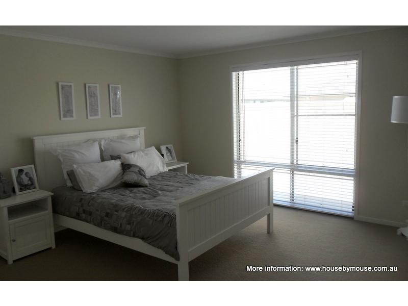 5 Honey Myrtle Close, Burrum Heads QLD 4659