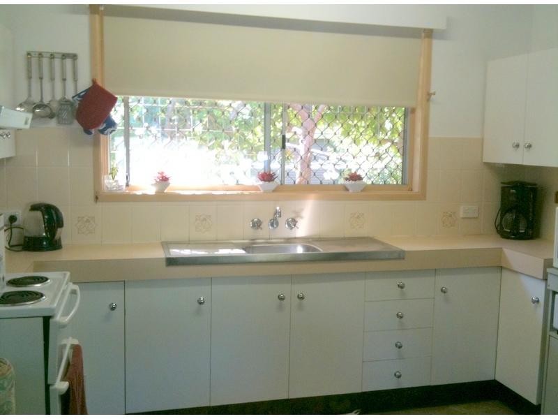 15 Hamer Drive, Urangan QLD 4655