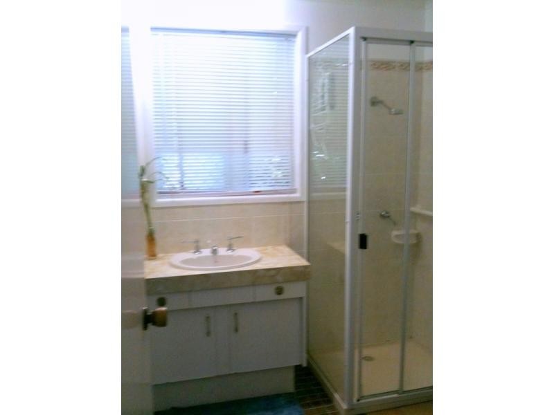 15 Hamer Drive, Urangan QLD 4655