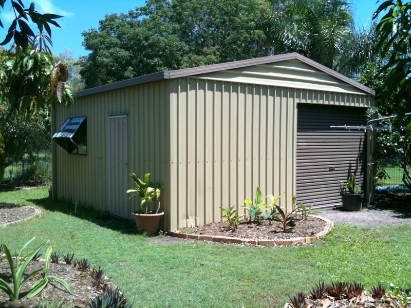 15 Hamer Drive, Urangan QLD 4655