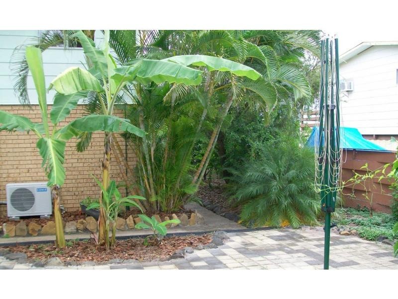 31 Saunders Street, Point Vernon QLD 4655