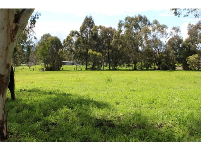 6 Hovell Street, Towong VIC 3707