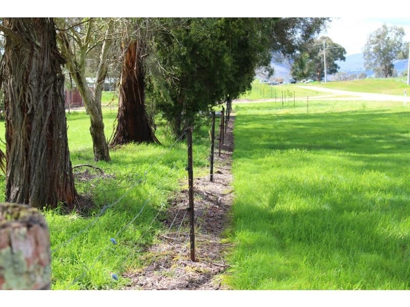 6 Hovell Street, Towong VIC 3707