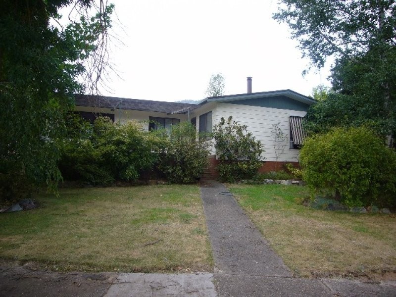 20 Pierce Street, Khancoban NSW 2642