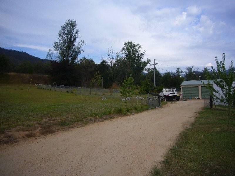 20 Pierce Street, Khancoban NSW 2642