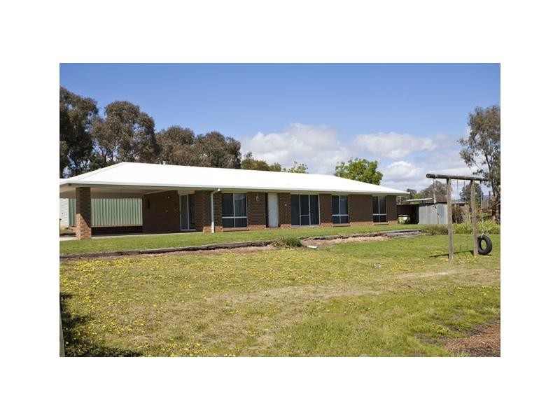 6 Lebner Street, Corryong VIC 3707