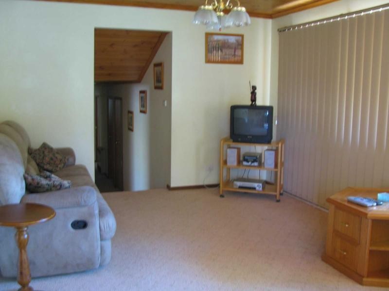 18 Mitchell Avenue, Khancoban NSW 2642