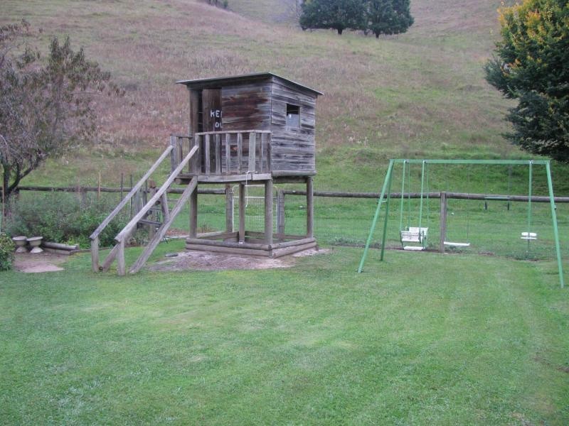 1604 Thowgla Road, Thowgla Valley VIC 3707