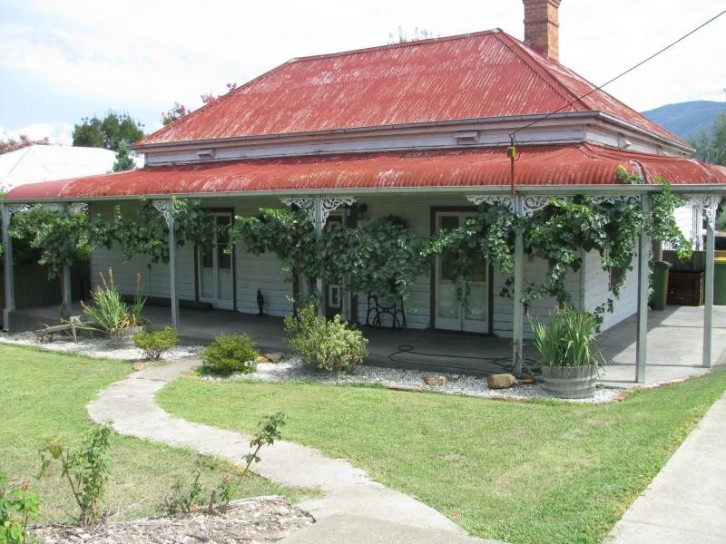104 Hansen Street, Corryong VIC 3707