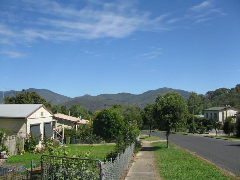 46 Mitchell Avenue, Khancoban NSW 2642