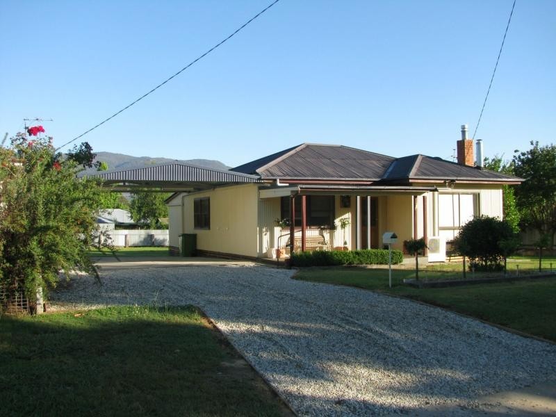 188 Wheeler Street, Corryong VIC 3707