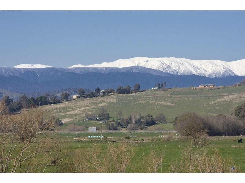 25 Sullivan Street, Towong VIC 3707