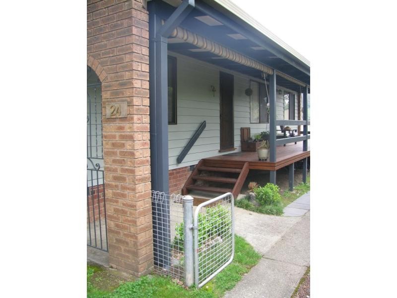 24 Bradney Street, Khancoban NSW 2642