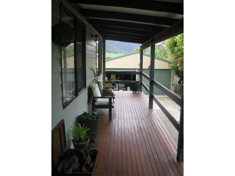 24 Bradney Street, Khancoban NSW 2642