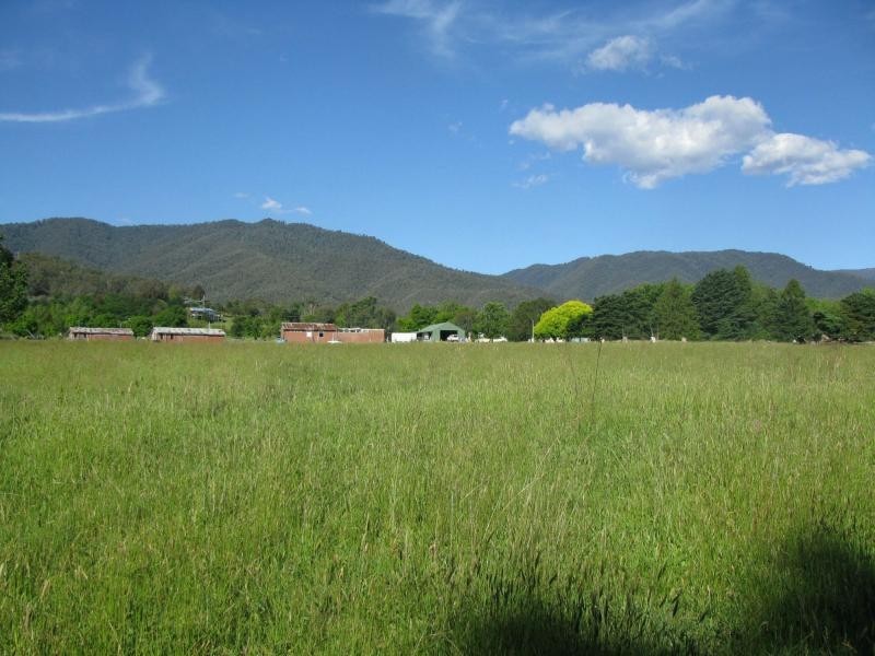 8 Nankervis Street, Khancoban NSW 2642