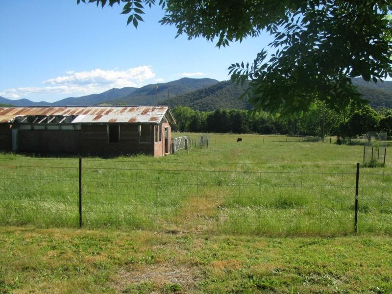 8 Nankervis Street, Khancoban NSW 2642