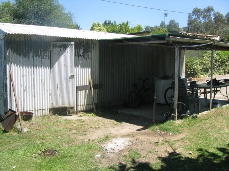 10 Chisholm Street, Khancoban NSW 2642