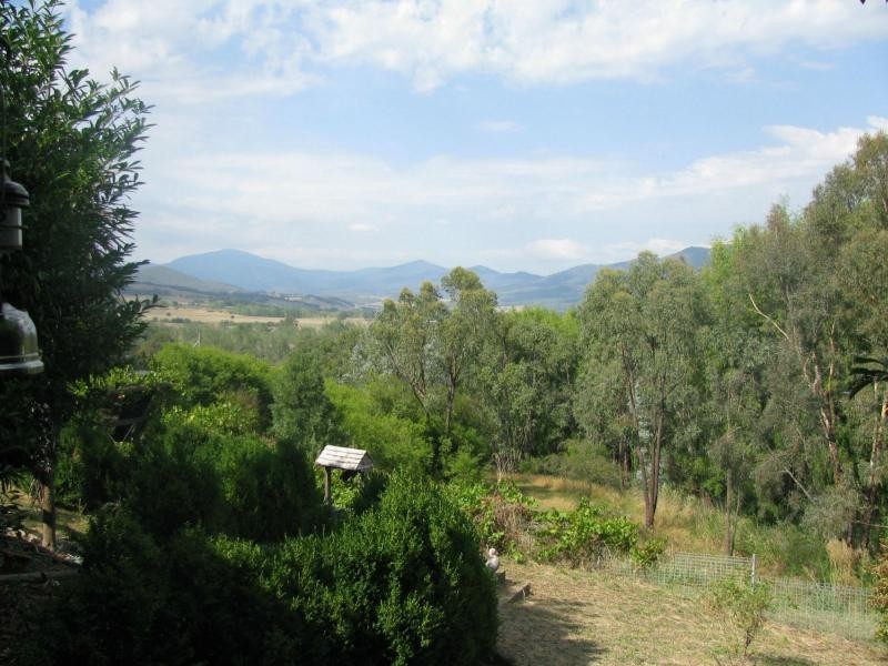 2 Whitehead Street, Khancoban NSW 2642