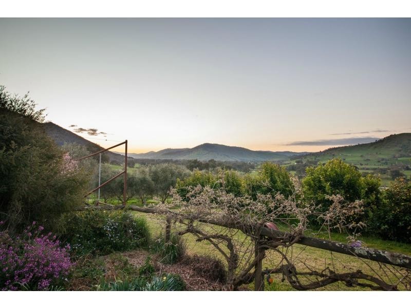 10645 Murray River Road, Tintaldra VIC 3708