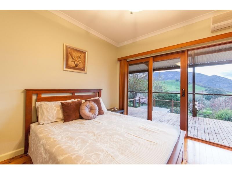 10645 Murray River Road, Tintaldra VIC 3708