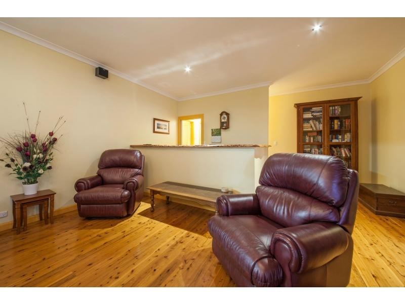 10645 Murray River Road, Tintaldra VIC 3708