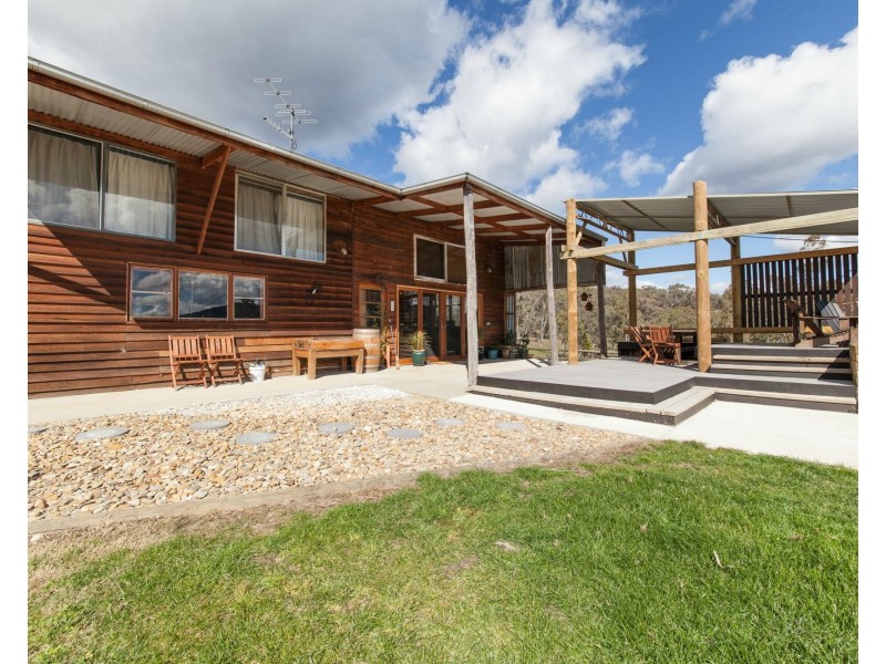 211 Waterfall Farm Road, Khancoban NSW 2642