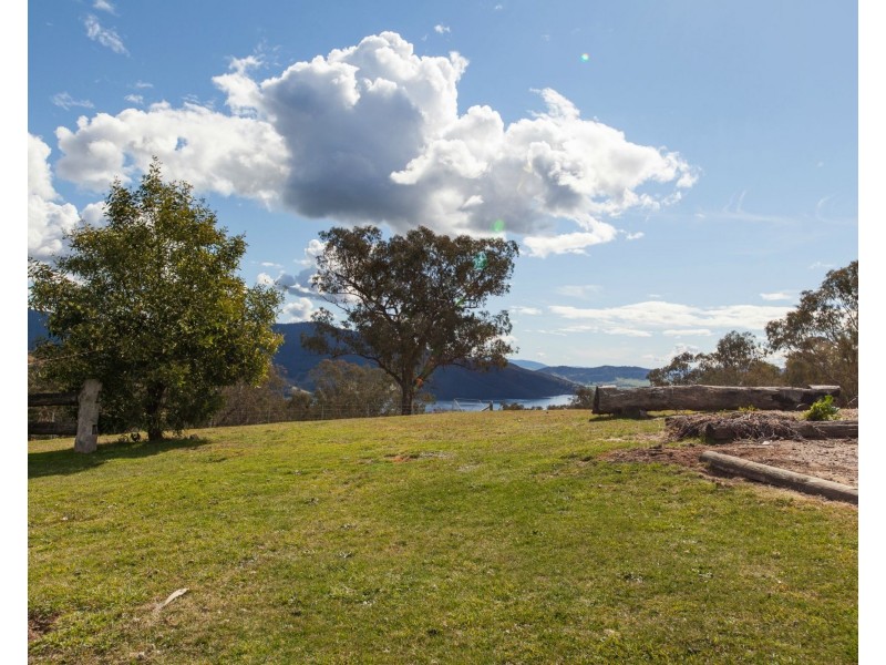 211 Waterfall Farm Road, Khancoban NSW 2642