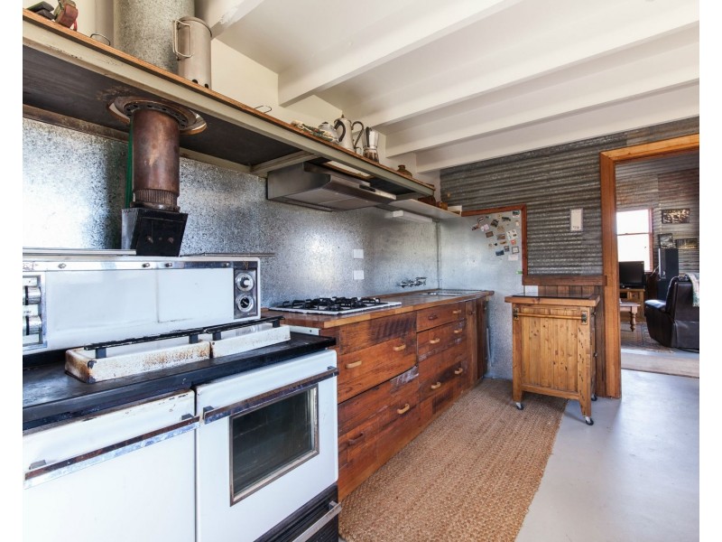 211 Waterfall Farm Road, Khancoban NSW 2642