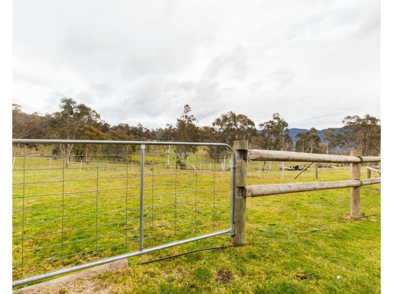 211 Waterfall Farm Road, Khancoban NSW 2642
