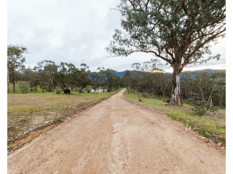 211 Waterfall Farm Road, Khancoban NSW 2642