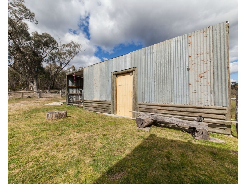 211 Waterfall Farm Road, Khancoban NSW 2642