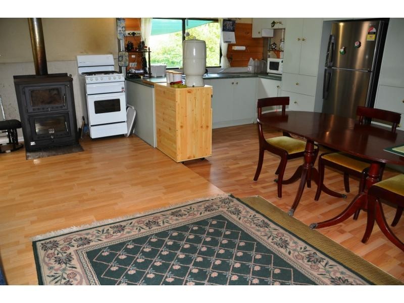 28 Lochiel Road, Lankeys Creek NSW 2644