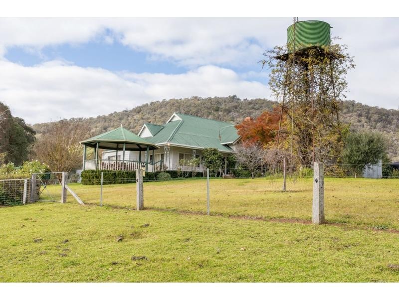 12755 Murray River Road, Towong VIC 3707