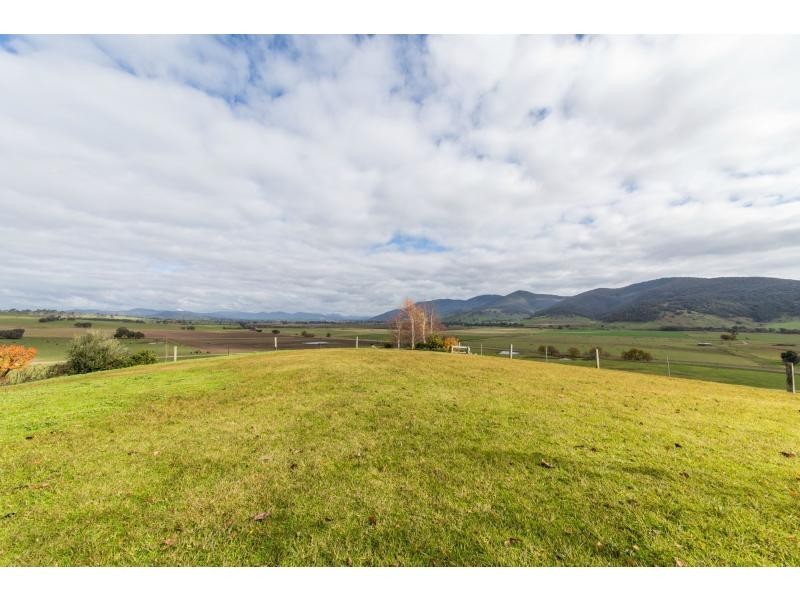 12755 Murray River Road, Towong VIC 3707
