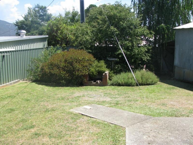 19 Whitehead Street, Khancoban NSW 2642