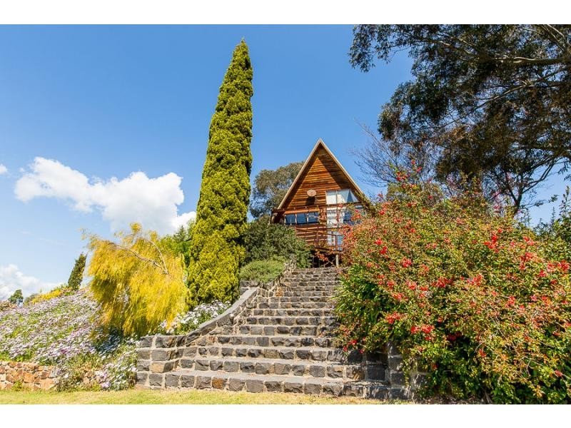 17 Sullivan Street, Towong VIC 3707