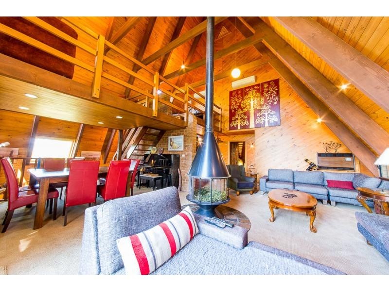17 Sullivan Street, Towong VIC 3707