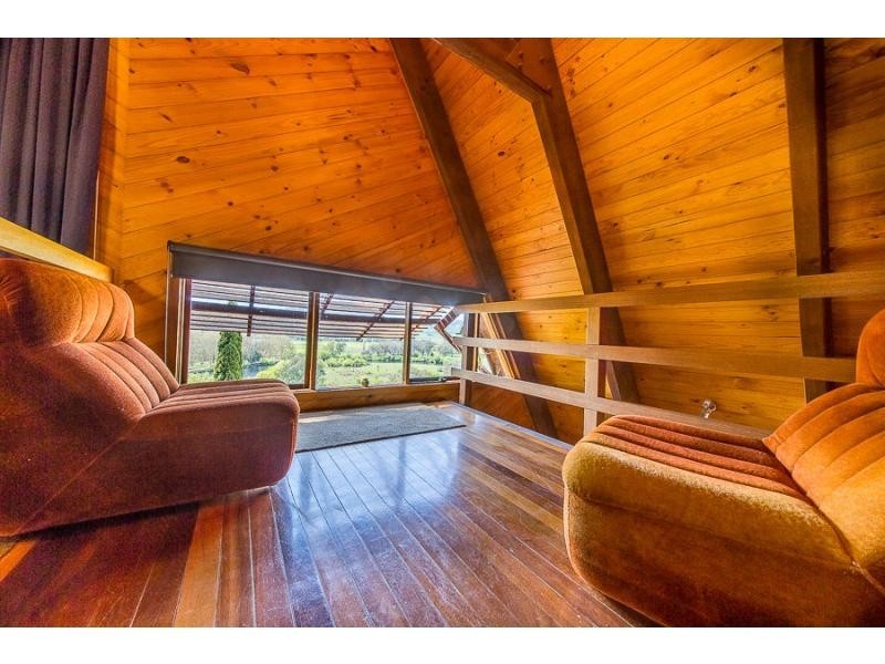 17 Sullivan Street, Towong VIC 3707