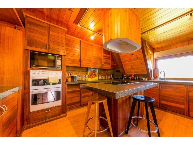 17 Sullivan Street, Towong VIC 3707