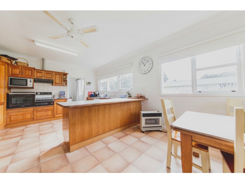 12755 Murray River Road, Towong VIC 3707