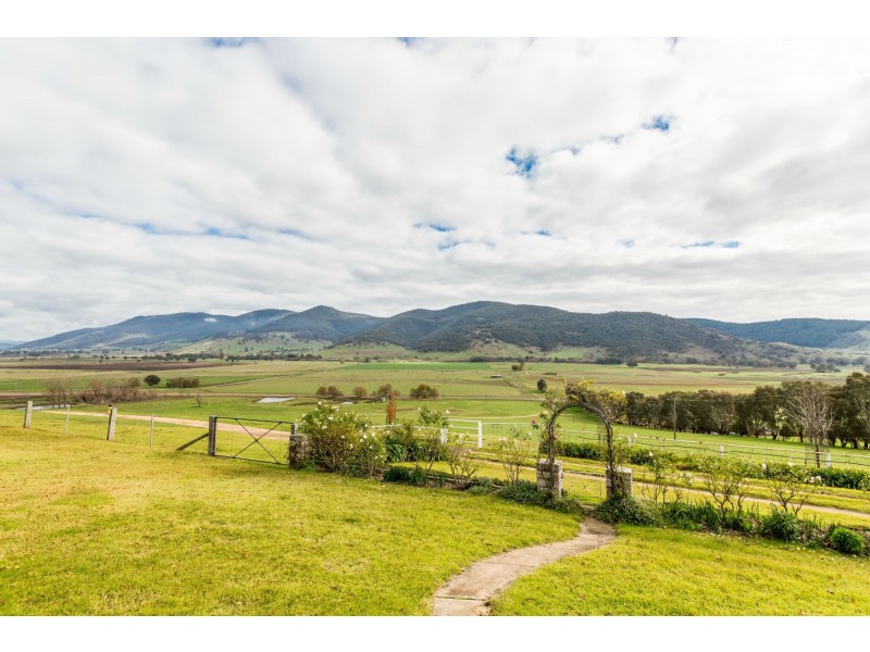 12755 Murray River Road, Towong VIC 3707