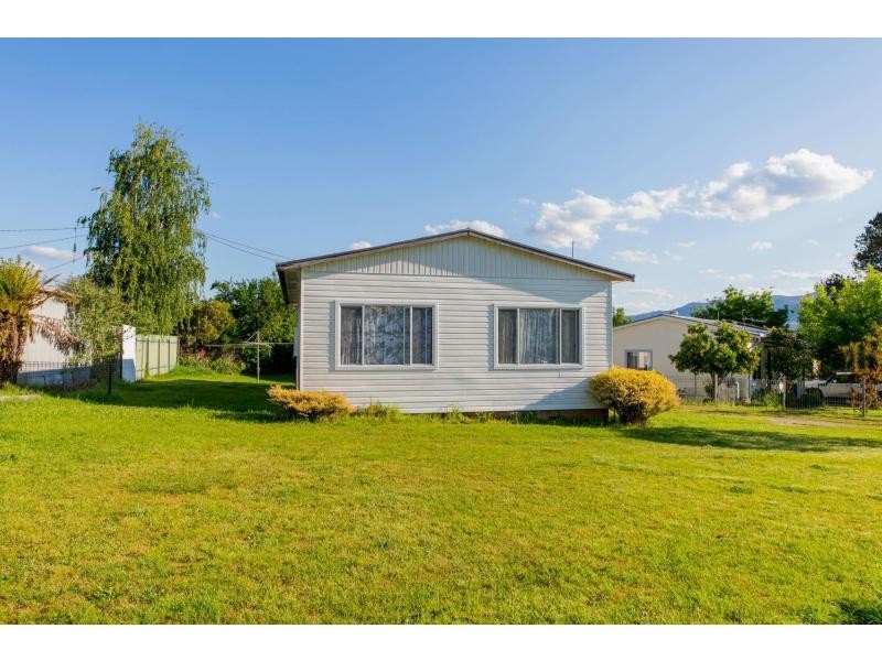 22 Sheather Street, Khancoban NSW 2642